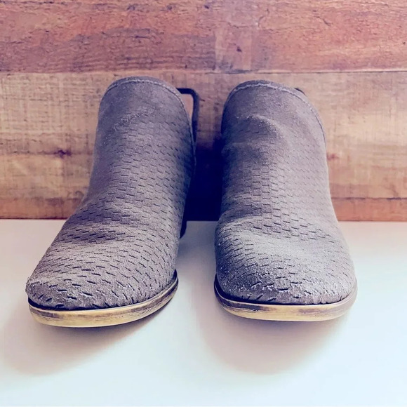 Lucky Brand Baley Ankle Bootie - Picture 4 of 7